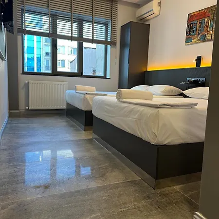 Hotel Grand Fm