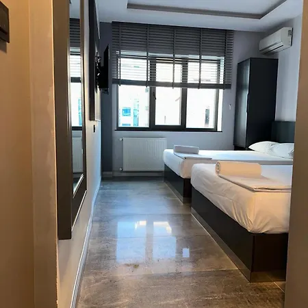 Hotel Grand Fm